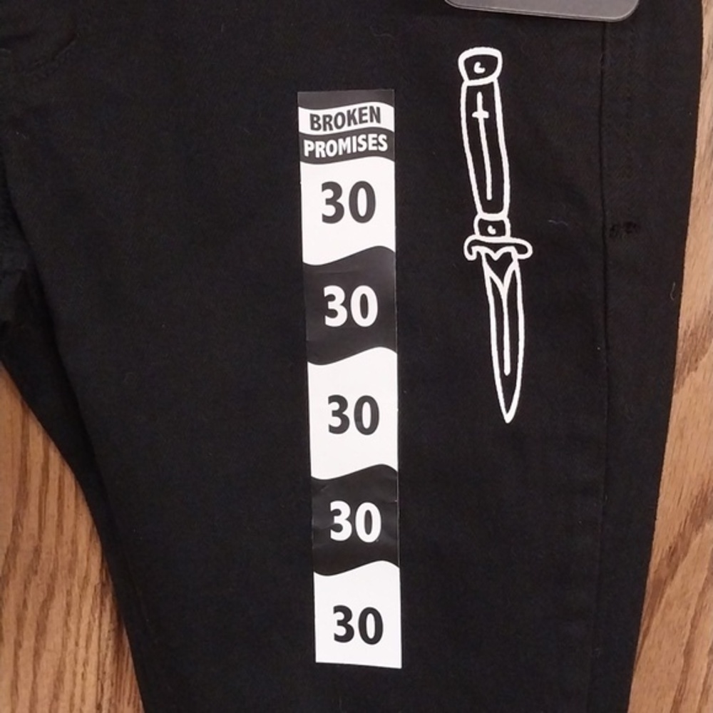 Broken‎ Promises By Zumiez NWT Unisex Size 30 Black White Denim Jeans Slim Fit - Picture 11 of 16